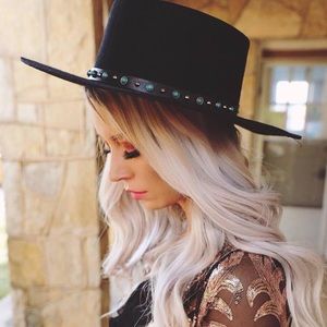 ❌SOLD❌ NWT BLACK FELT STUDDED HAT